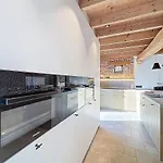 Villa Vill'anglaise - Spacious For 14 *
