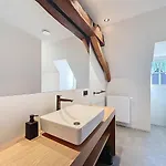 Vill'anglaise - Spacious For 14 *