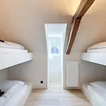 Villa Vill'anglaise - Spacious For 14 Hondschoote