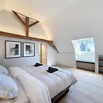 Villa Vill'anglaise - Spacious For 14 *