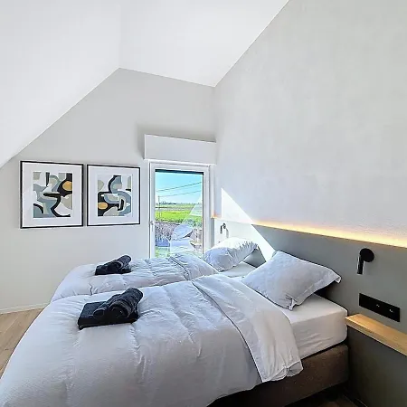 Villa Vill'anglaise - Spacious For 14