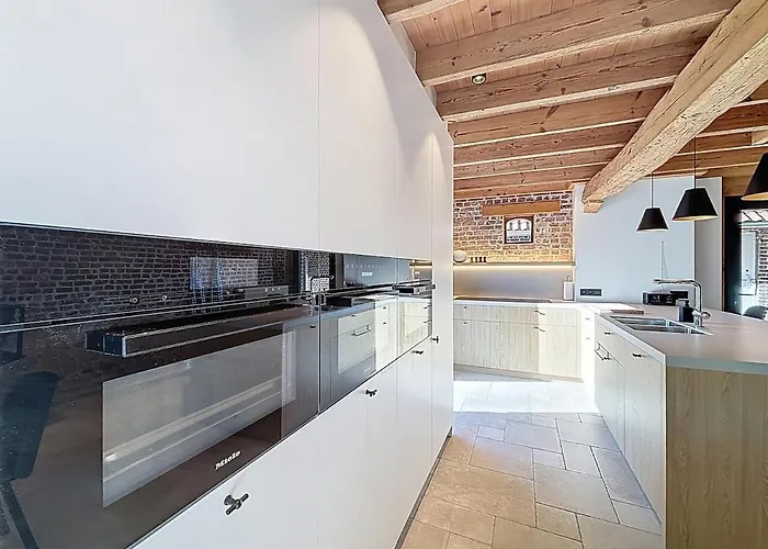 Villa Vill'anglaise - Spacious For 14 *
