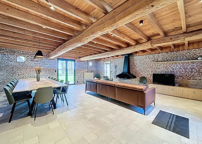 Vill'anglaise - Spacious For 14