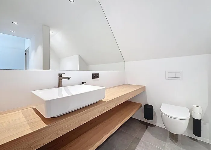Villa Vill'anglaise - Spacious For 14 *